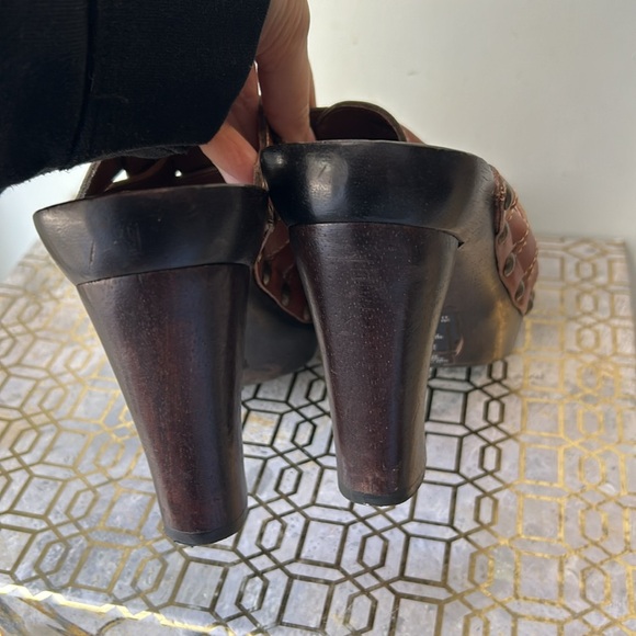 Kenneth Cole Wood Luck Leather Strappy Mule Clogs Women's size 8.5 - Picture 4 of 8